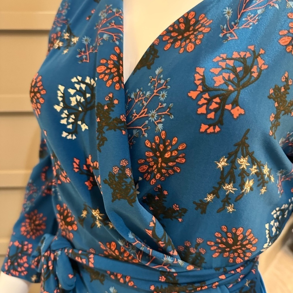 Remade Wrap Dress Teal Floral Size M NWOT - Picture 3 of 9